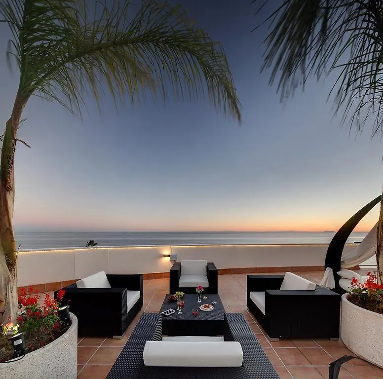 Hotel Cosmo Beach Marbella Estepona